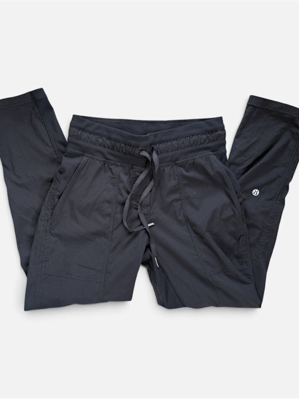 Lululemon Black Dance Studio Cropped Pants Size 2 Mid-Rise Cinch Ankle Crop